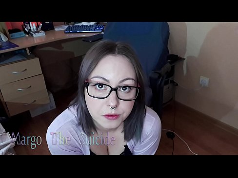 ❤️ Сэксуальная дзяўчына ў акулярах глыбока адсмоктвае фалаімітатар на камеру ❤️❌ Чербанне на be.28films.ru ﹏